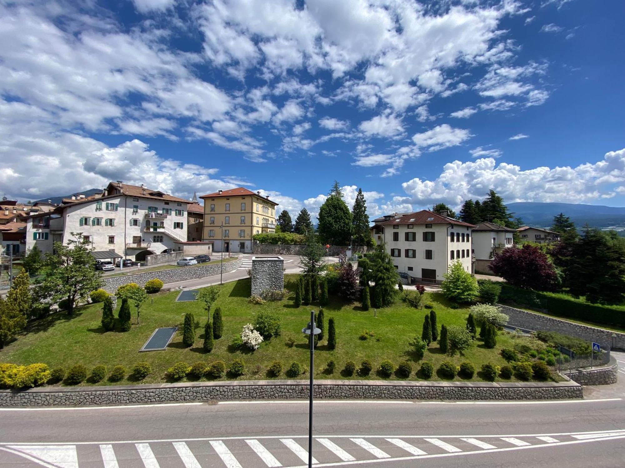 Panorama 1 *